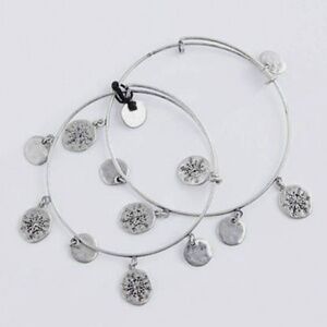 J.JILL NEW Shimmering Snowflakes Bracelet NWT